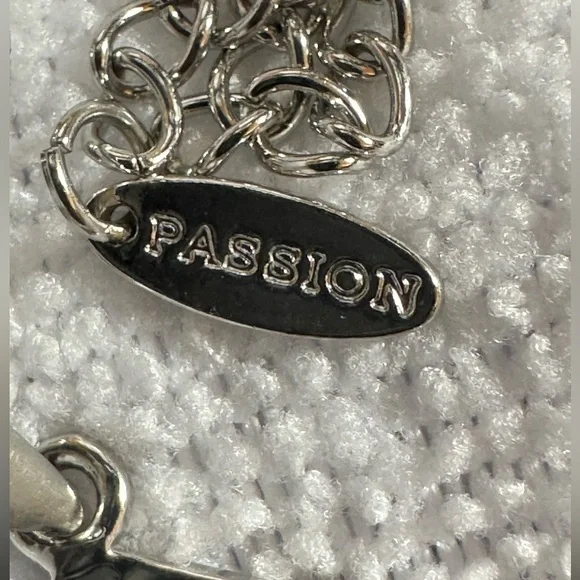 Abstract silver plated necklace. - Picture 4 of 4